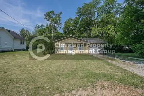 2nd image of 174 S Park St