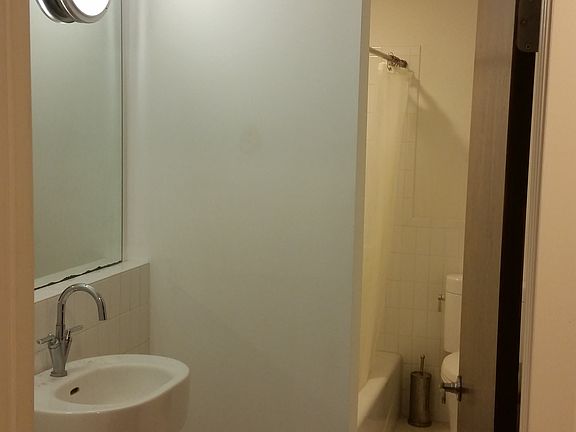 5th image of 112 E Clay St #U4d