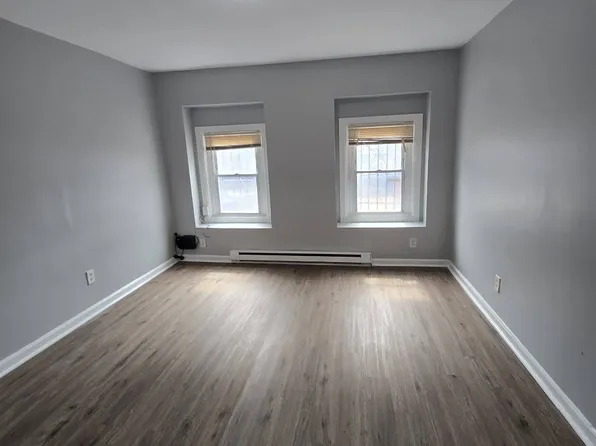366 Forrest St, Jersey City, NJ