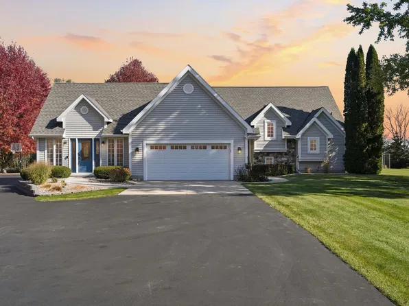 3220 Peroutka Ln, Two Rivers, WI 54241