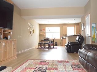 9585 Madison Dr APT 2, Chanhassen, MN 55317