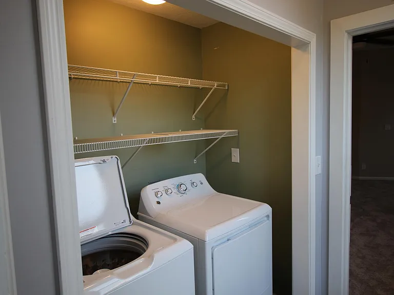 4536 Leo St — Photo 14