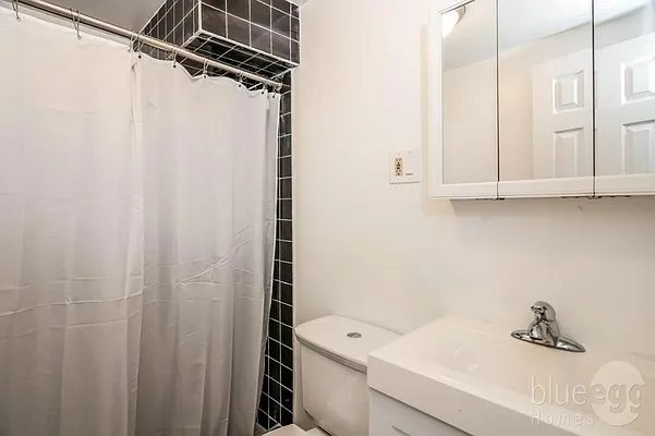 Rented by Blue Egg Realty Corp | media 8