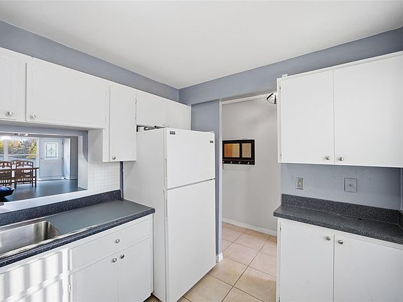 3rd image of 1301 S Hercules Ave APT 11