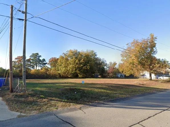 606 Clifford Ave, Fayetteville, NC 28314