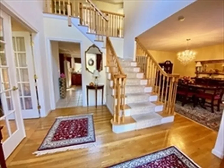 1 Eagle Cliff Rd — Photo 2