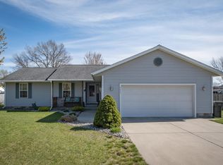 5637 Hall Rd, Muskegon, MI 49442