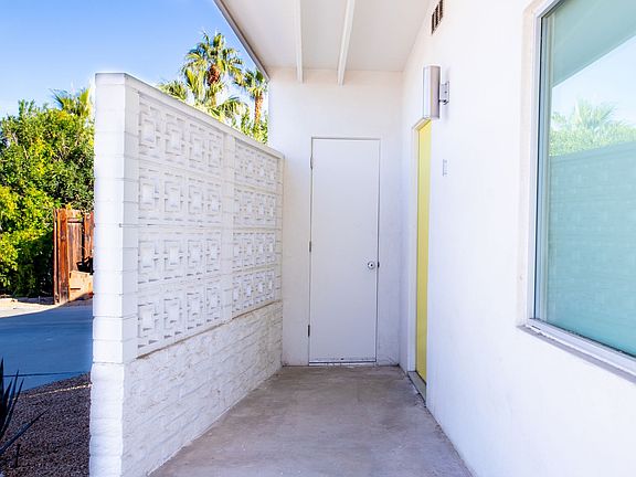 3rd image of 73545 Shadow Mountain Dr APT 1