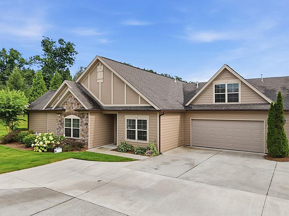5th image of 1746 Sedgefield Dr