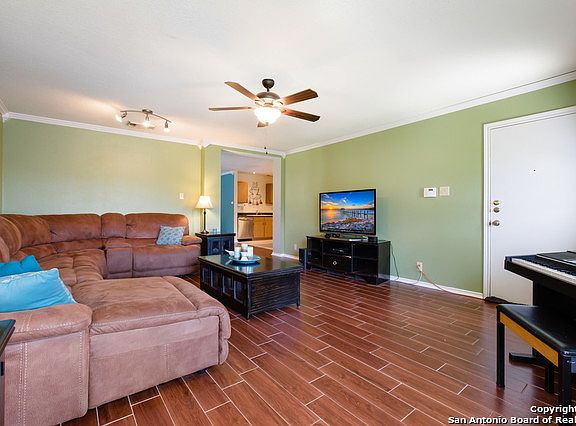 4th image of 7807 Kinglet Ct
