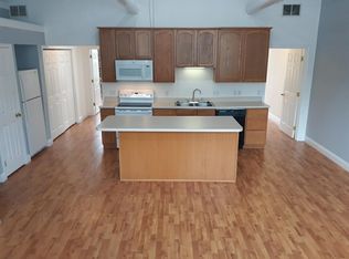 428 W Dee St APT 2, Lebanon, IL 62254