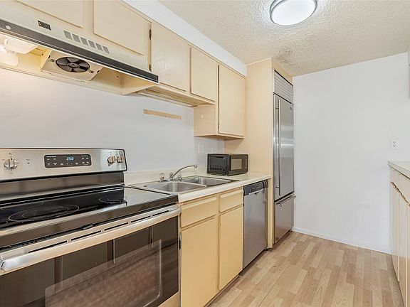 5th image of 1945 Cornice Road UNIT 207D