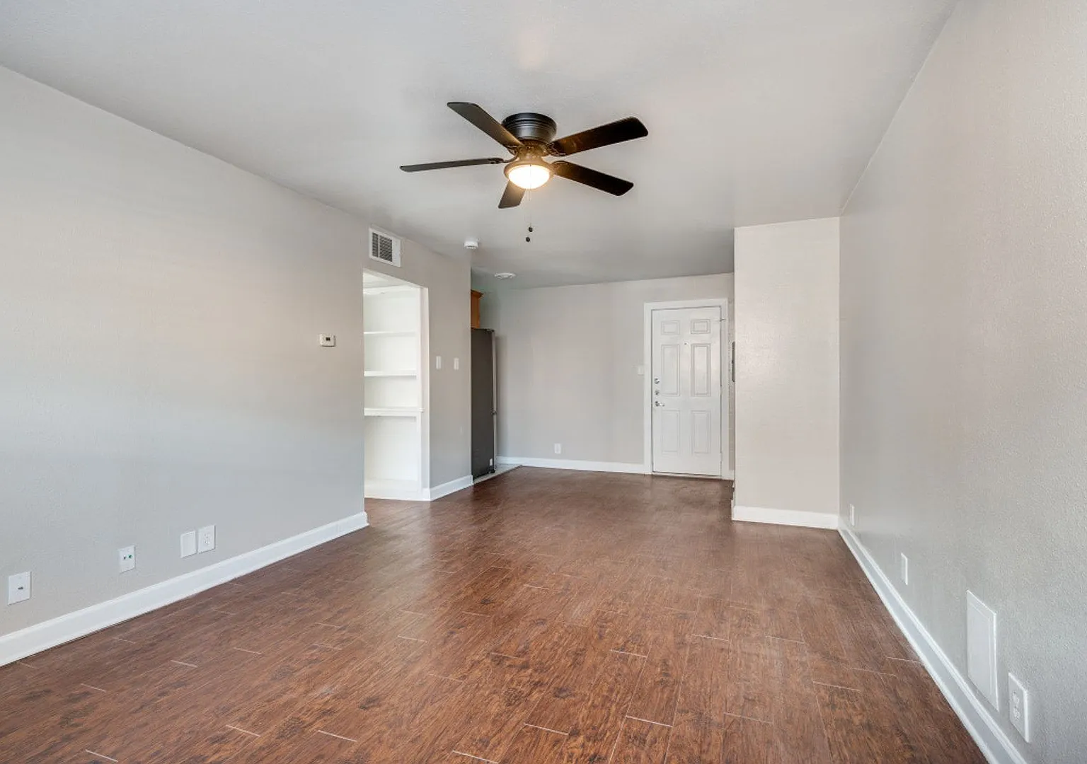 4915 Reiger Avenue — Photo 3
