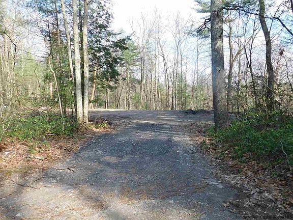 4th image of 40 Cherry Lane