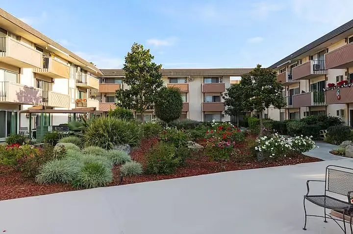 5585 Pch #343 — Photo 13