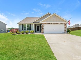 60 Old Head Way, Fuquay Varina, NC 27526