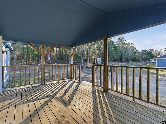 4th image of 8261 County Road 381