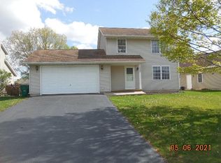 720 Tyler St, Genoa, IL 60135