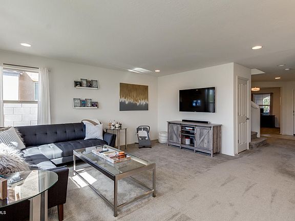 4th image of 5059 E Greenway St