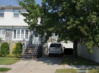 35 Bowling Green Pl, Staten Island, NY 10314