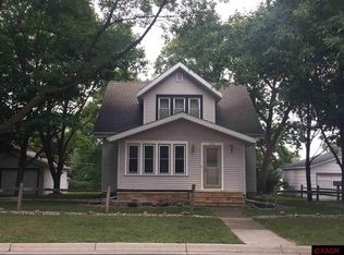 306 1st St, Gaylord, MN 55334
