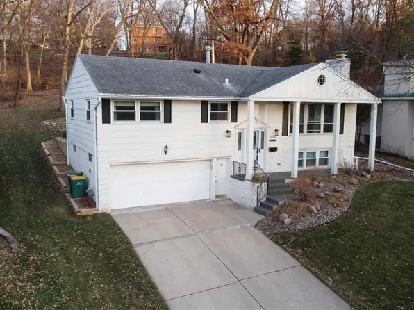 2210 11th Ave NW, Rochester, MN 55901