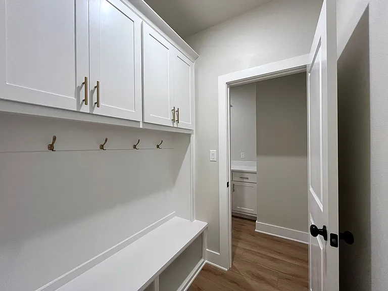 7123 Alexander Dr — Photo 20