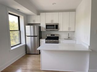 937 W Cornelia Ave APT 403, Chicago, IL 60657