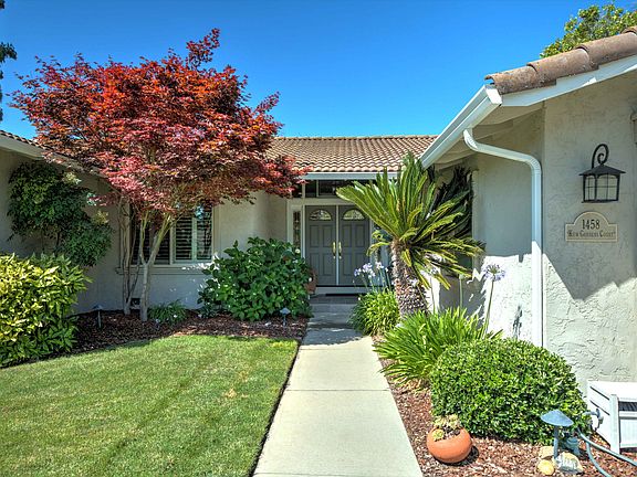2nd image of 1458 Kew Gardens Ct