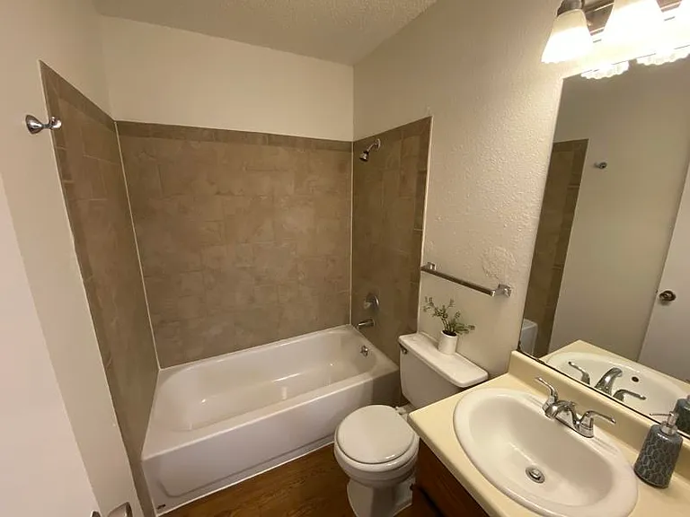 8917 Hambledon Dr — Photo 8