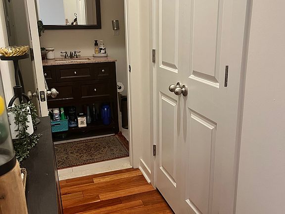 5th image of 841 N 19th St #2R