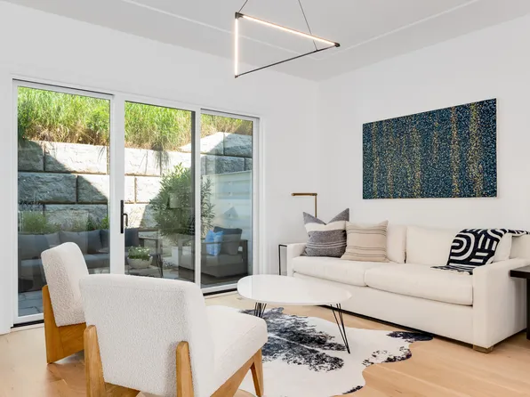 783 Post Road East #201, Westport, CT 06880