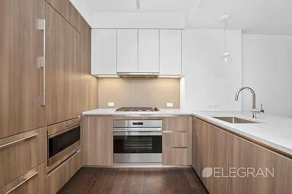 Rented by (Legacy) Elegran | media 16