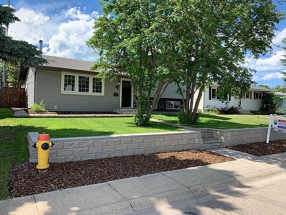 2nd image of 40 Wapiti Dr