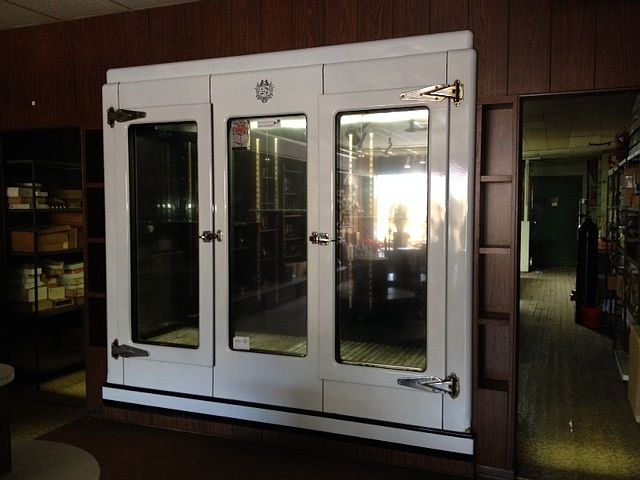 2nd image of 116 E Broadway St