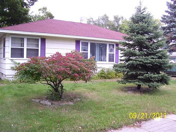 3rd image of 1229 Fulton St