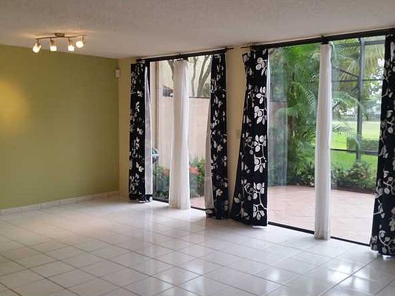 4th image of 9838 Costa Del Sol Blvd #F-94b