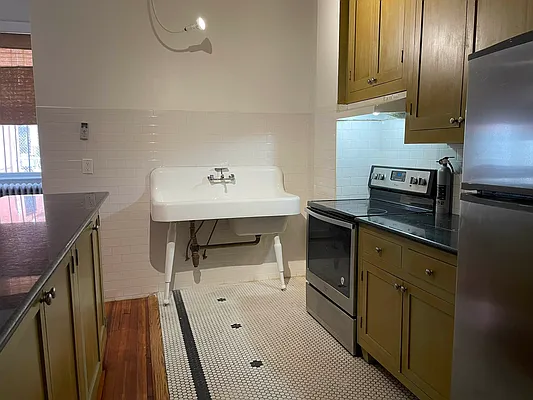 Rented by Steffan Olausson Partridge, LREB | media 35