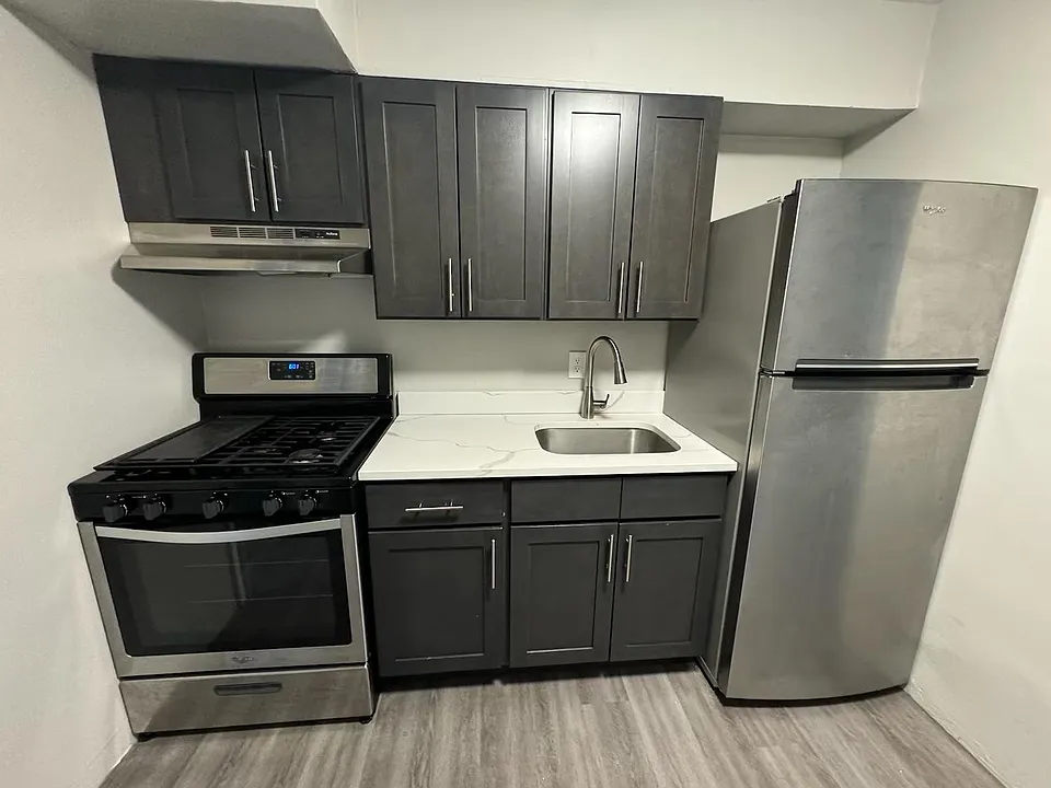 409 E Godfrey Ave #2