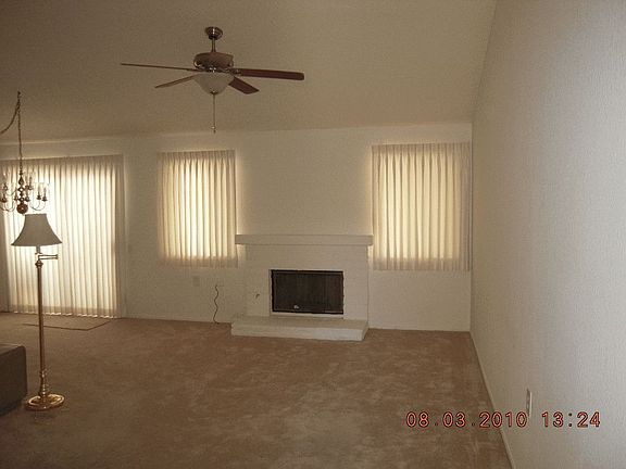4th image of 988 Hillcrest St