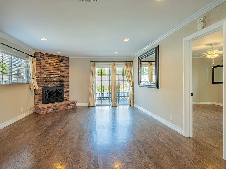 8538 Remick Ave — Photo 10
