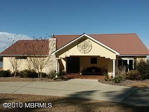2nd image of 8421 E Parkway S