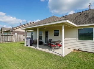 239 S Lantana Cir, Sealy, TX 77474