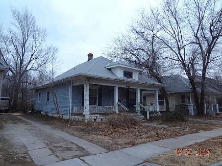 2nd image of 206 S Poplar St