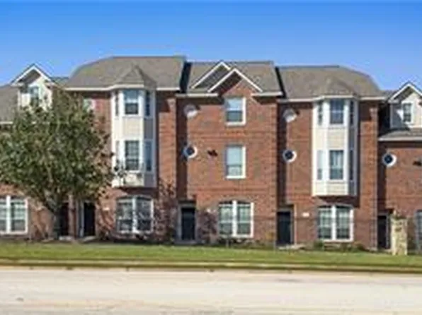 305 Holleman Dr E APT 302, College Station, TX 77840