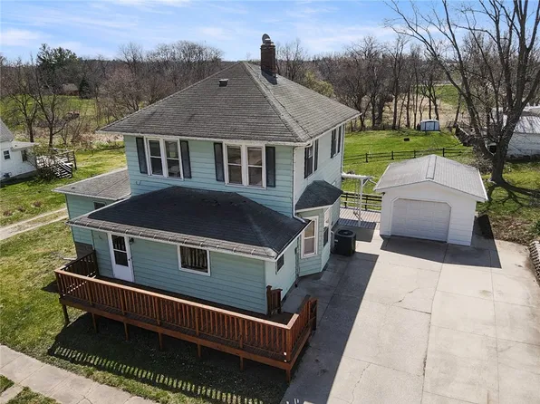 905 5th St, Corning, IA 50841