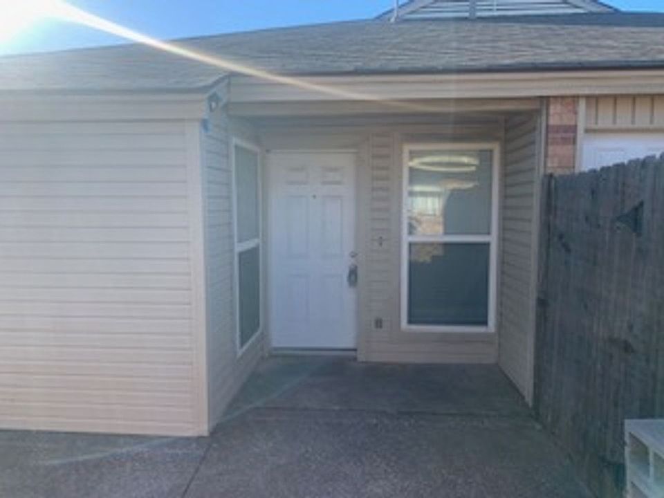 1st image of 2432 Windy Pine Ln