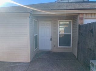 2432 Windy Pine Ln, Arlington, TX 76015