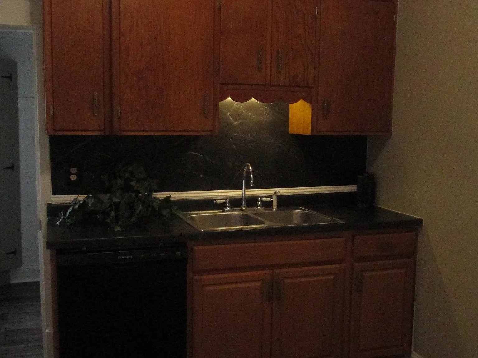 2 bed, 1200 sqft, $1,495 — Photo 3