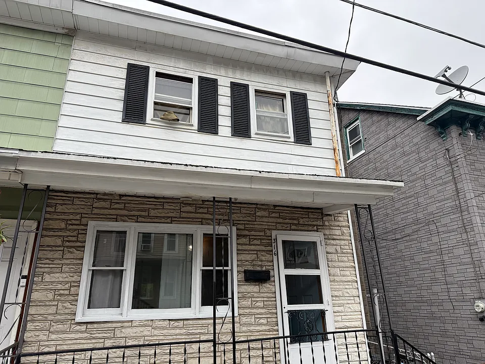 316 Laurel St